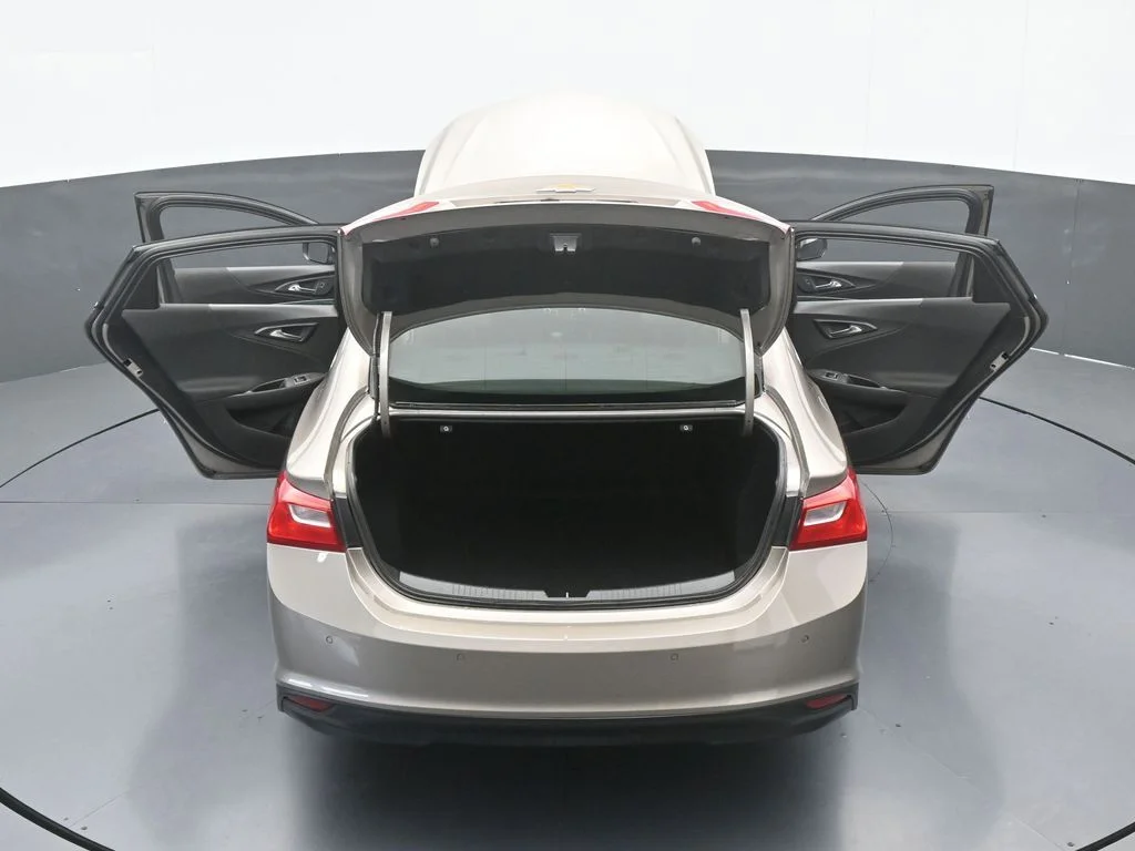 Used 2024 Mineral Gray Metallic Chevrolet LT image 66