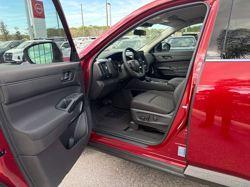 New 2026 Nissan Pathfinder SV 4D Sport Utility