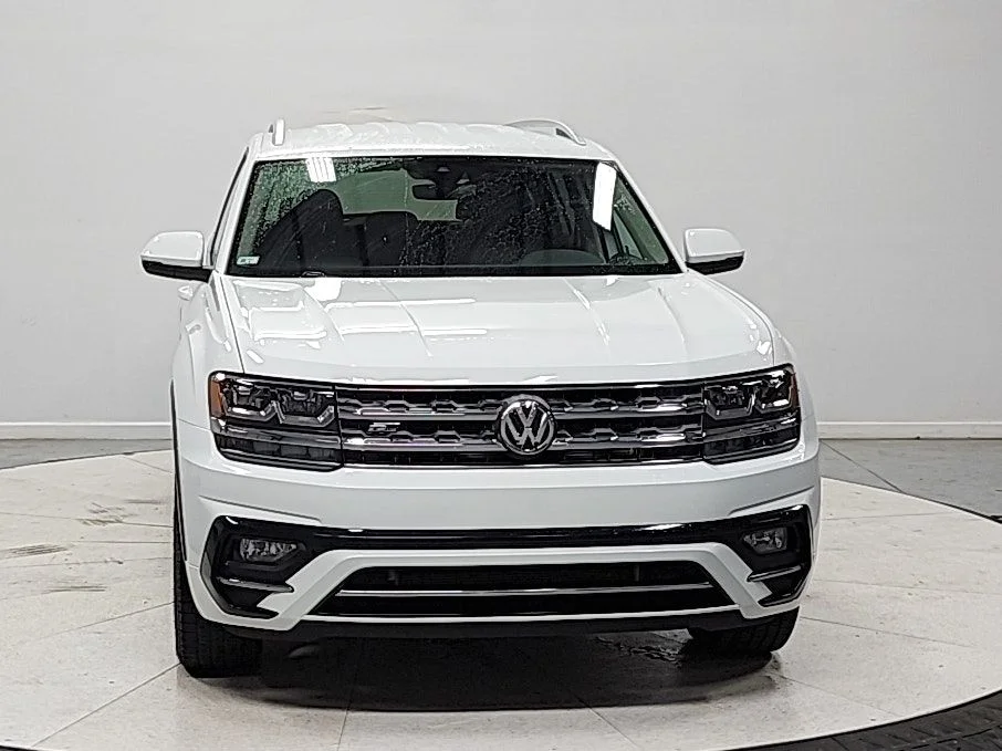 Used 2018 Volkswagen Atlas SE w/Tech with VIN 1V2PR2CA9JC575300 for sale in Savannah, TN