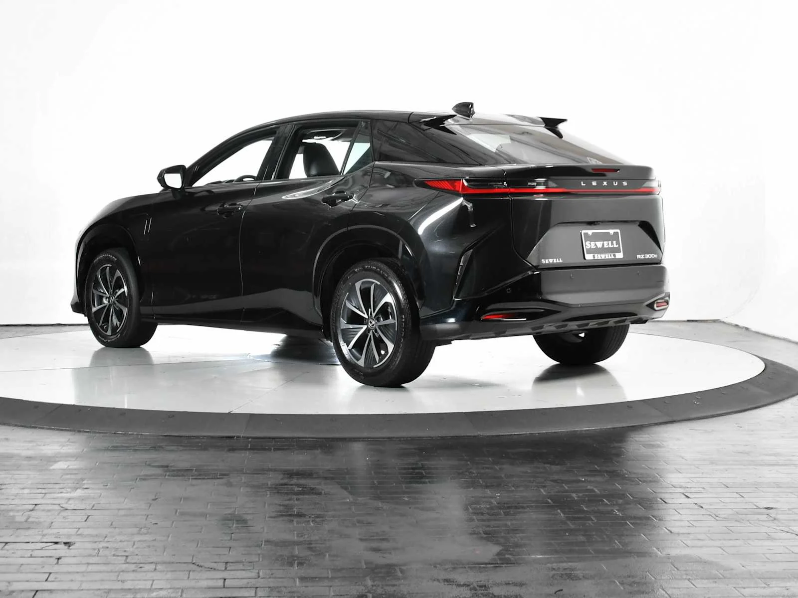 Certified Used 2024 CAVIAR Lexus Premium image 4