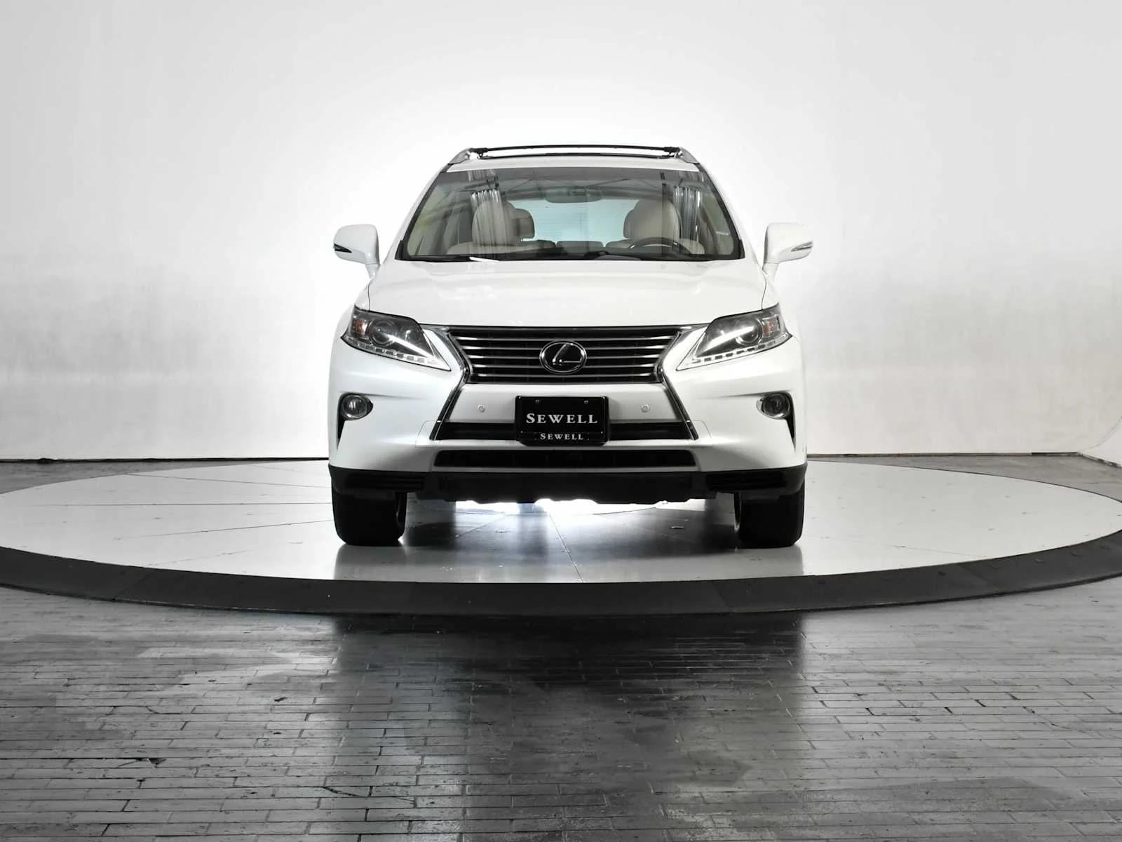 Used 2013 Starfire Pearl Lexus  image 8