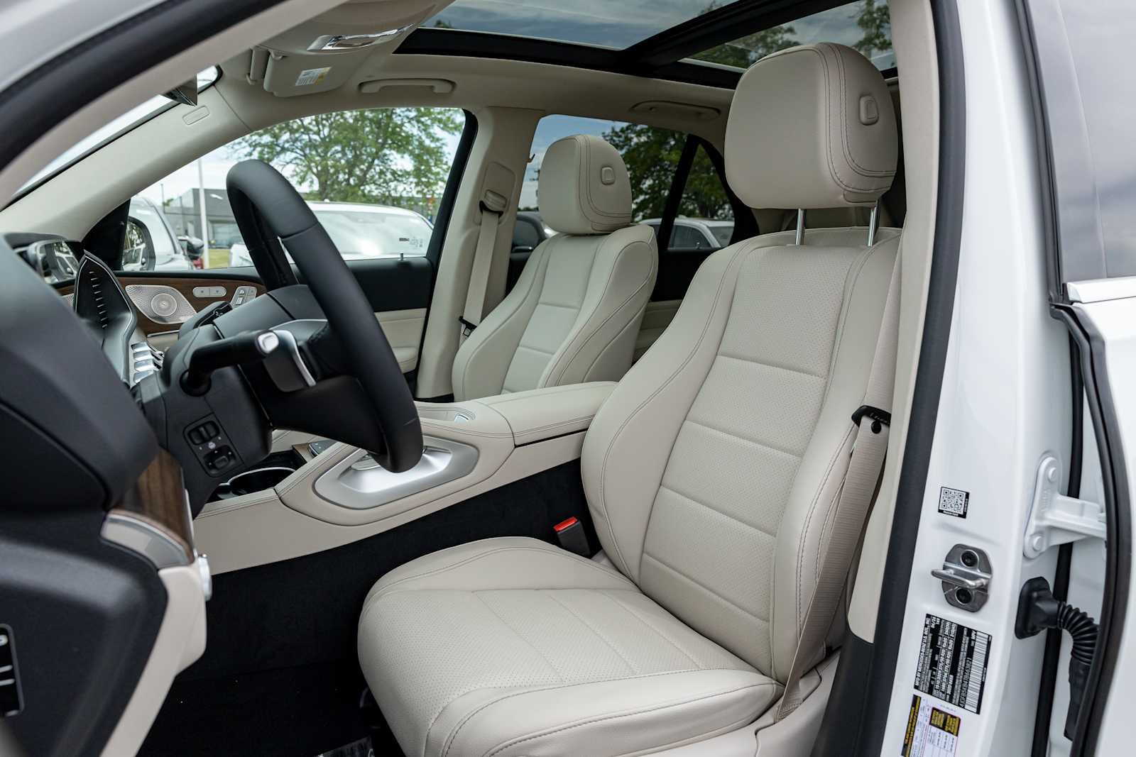 New 2026 Polar White Mercedes-Benz GLE 450 image 25