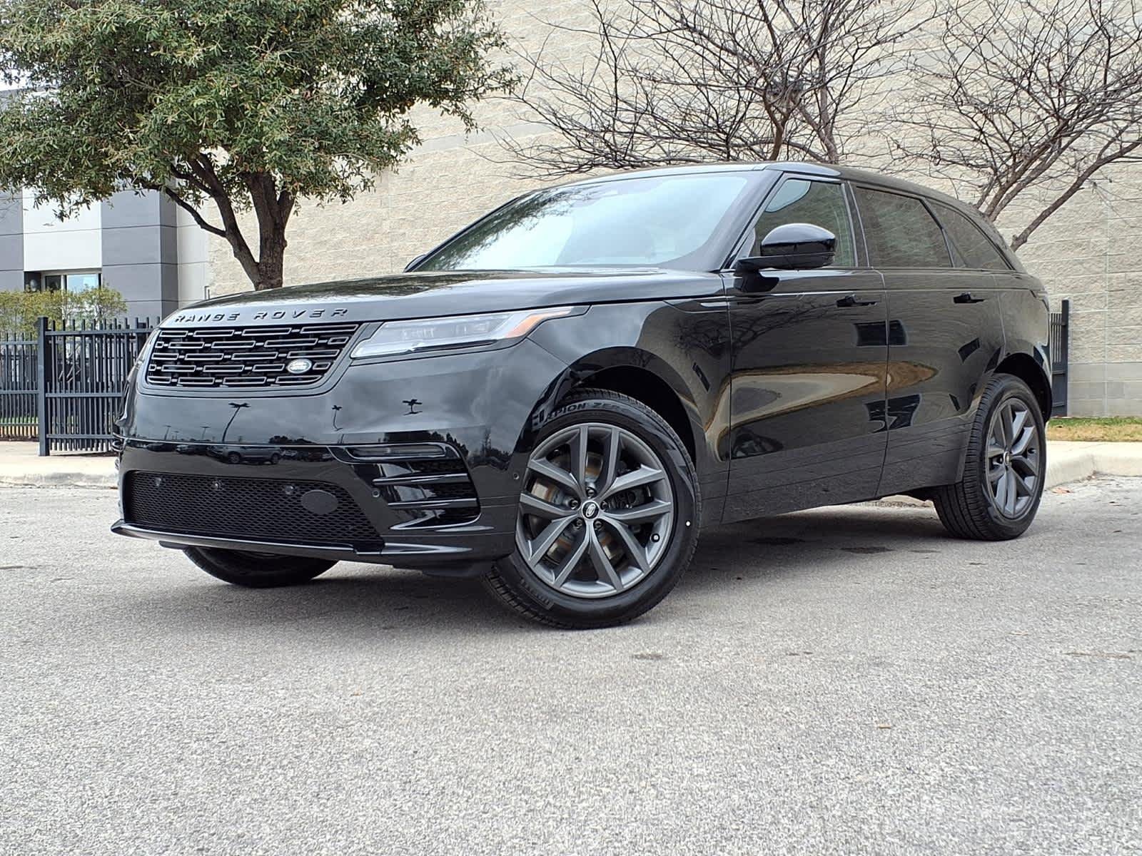 2026 Land Rover Range Rover Velar Dynamic SE