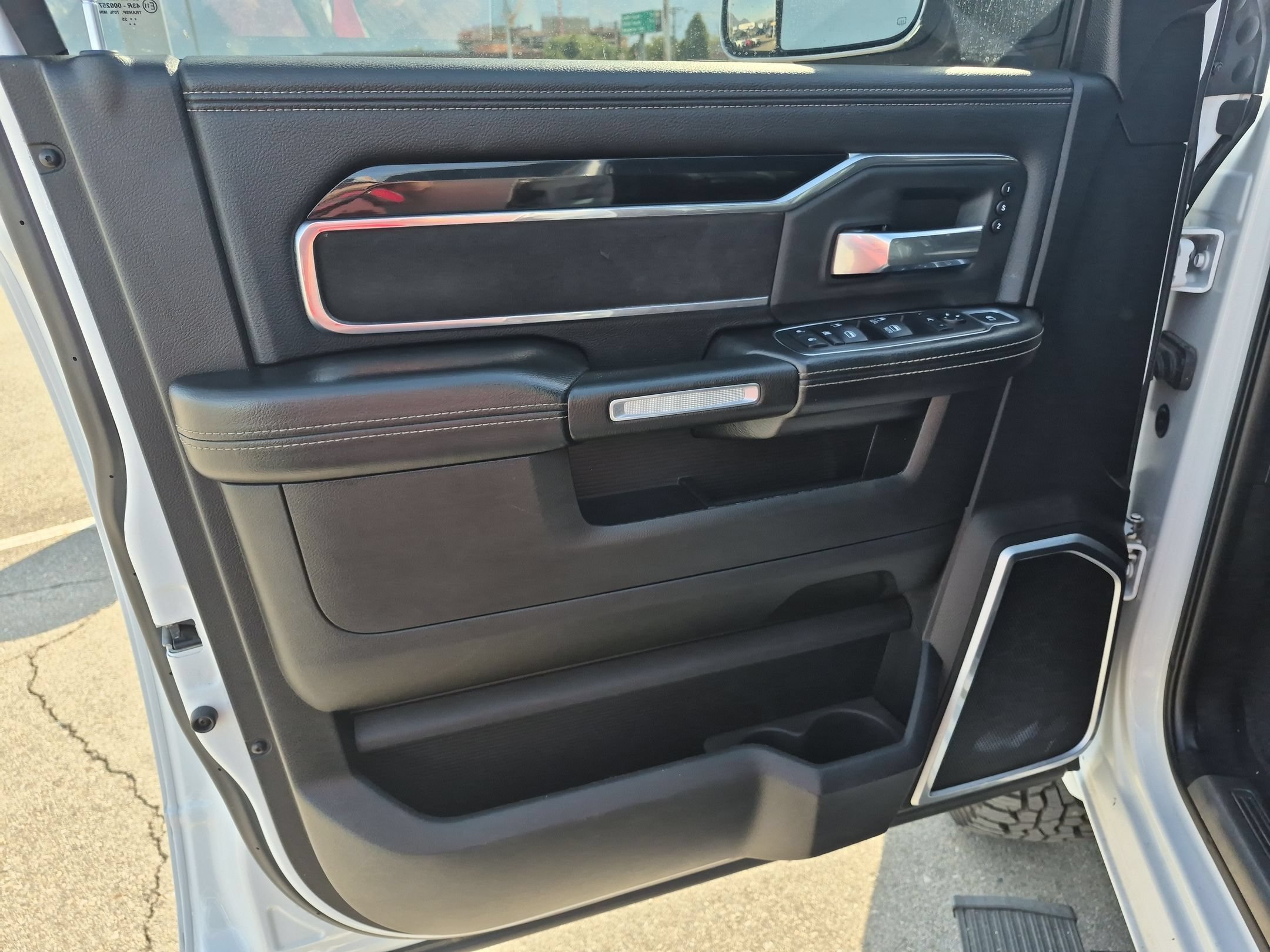 Used 2019 Bright White Clearcoat Ram Laramie image 12