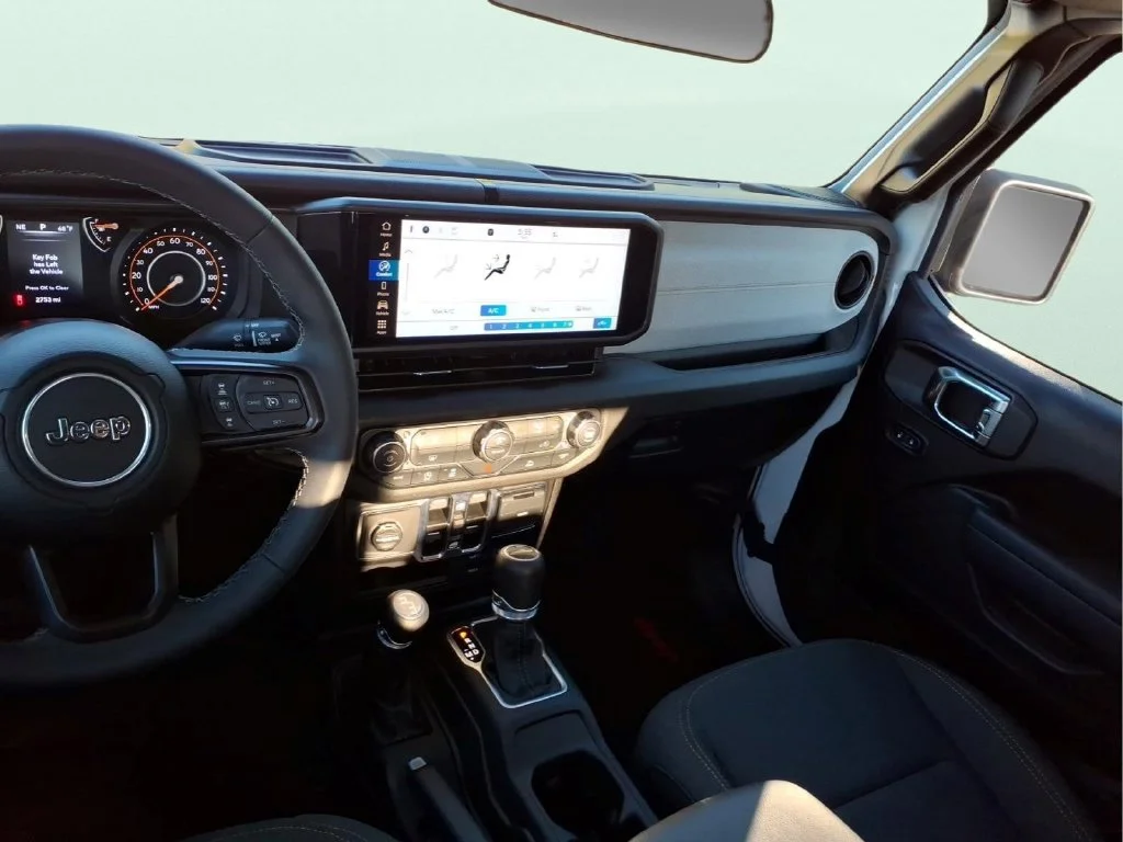 Used 2025 White Jeep Sport S image 18