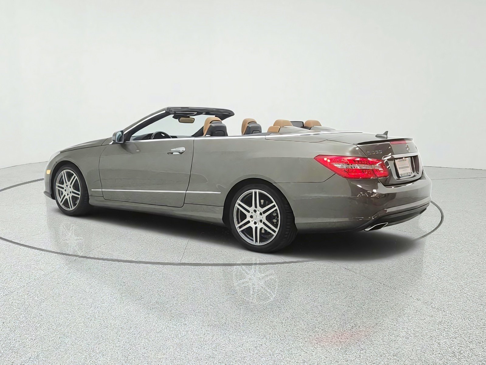 Used 2011 Olivine Grey Mercedes-Benz 2dr Cabriolet E 550 RWD image 7