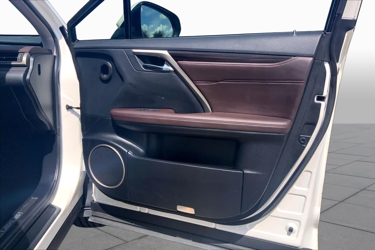 Used 2018 Eminent White Pearl Lexus  image 22