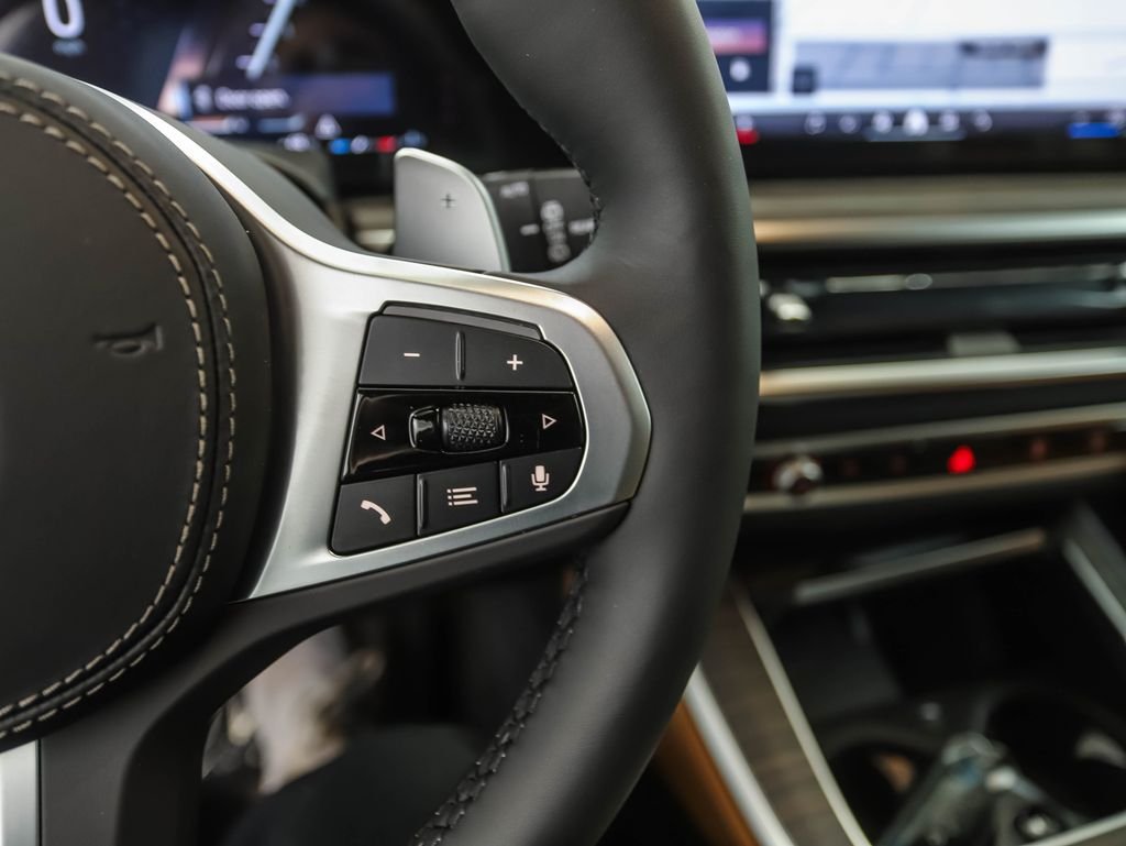 New 2026 Gray Metallic BMW xDrive40i image 13