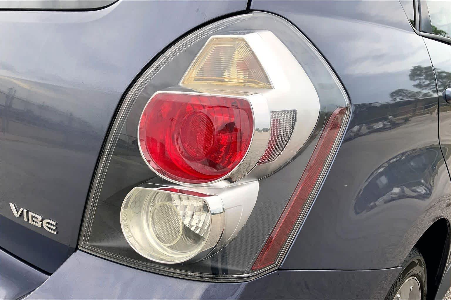 Used 2009 Steel Blue Metallic Pontiac w/1SB image 28