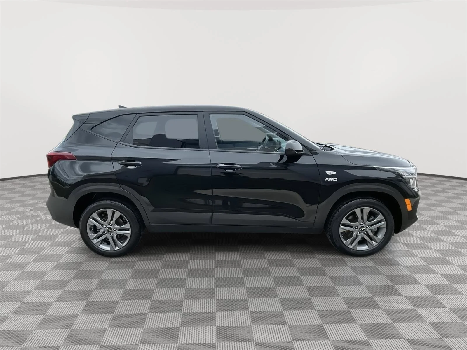 Used 2022 Cherry Black Kia LX image 13