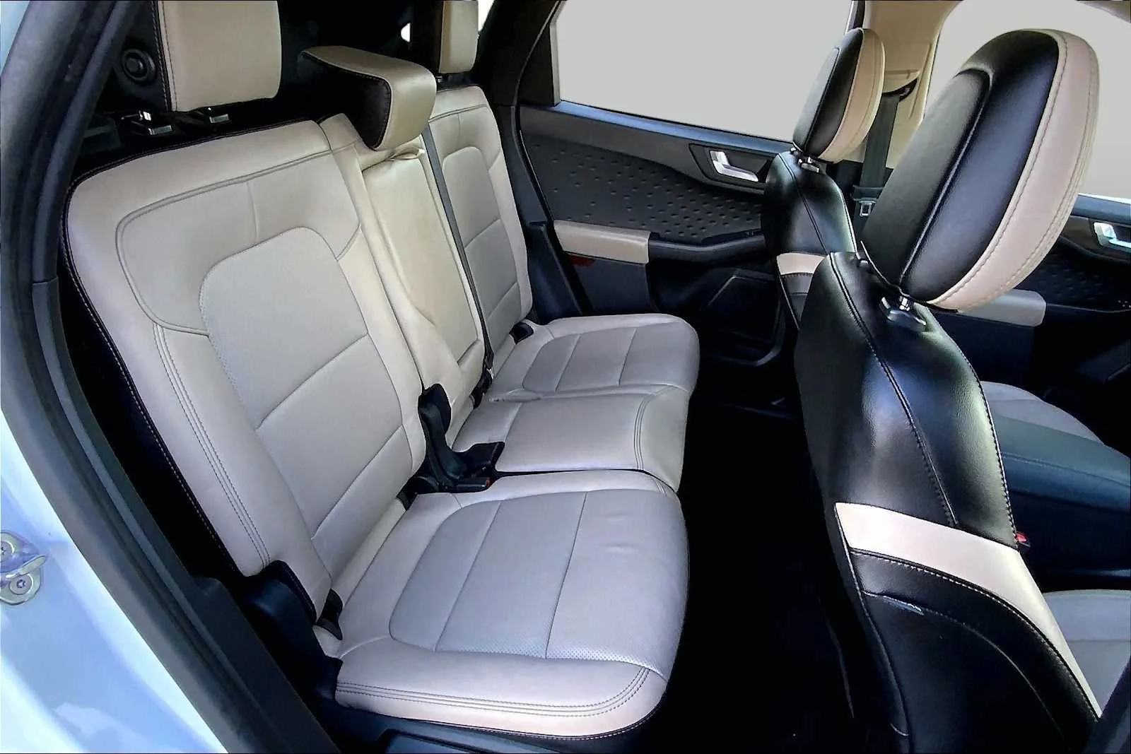Used 2020 Star White Metallic Tri-Coat Ford Titanium Hybrid image 20