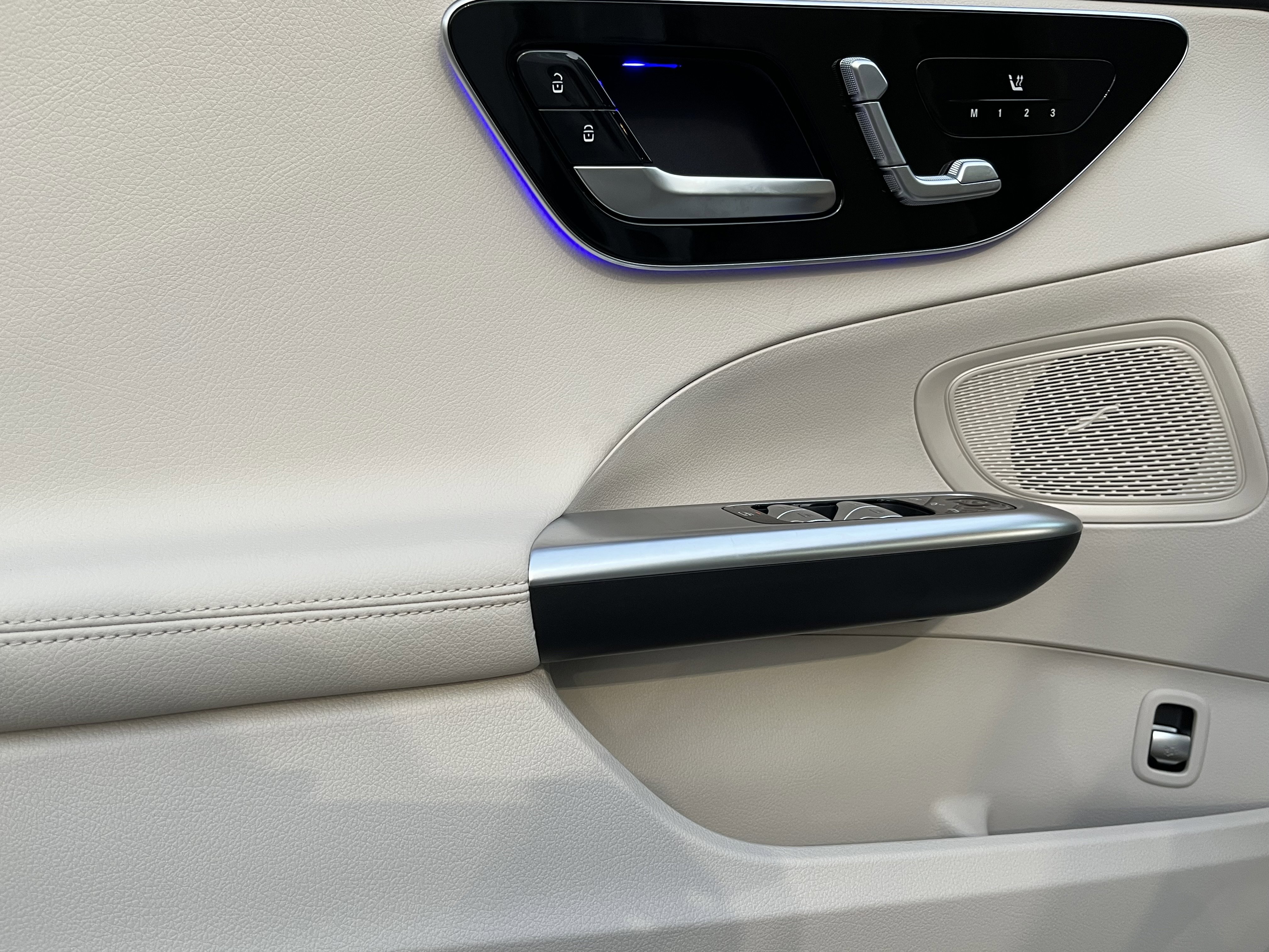 New 2026 POLAR WHITE Mercedes-Benz C 300 image 13