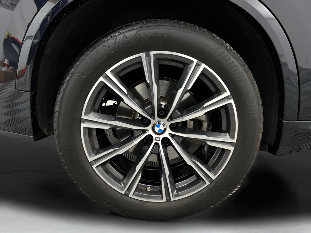 Used 2025 Carbon Black Metallic BMW xDrive40i image 49