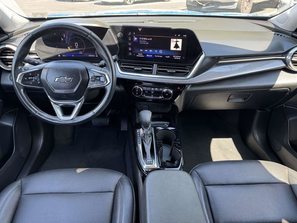 Used 2025 Blue Chevrolet ACTIV image 3