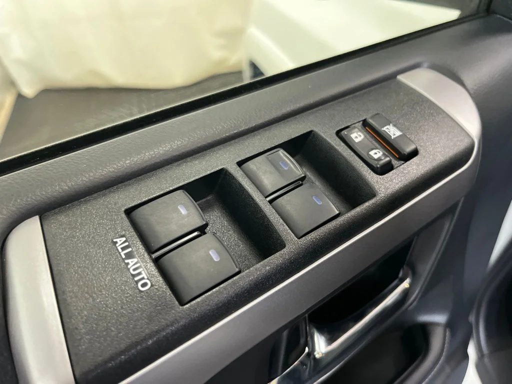 Used 2021 White Toyota SR5 Premium image 5