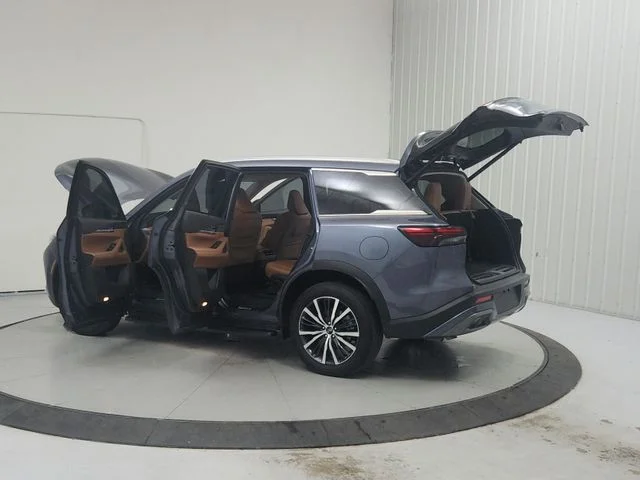 Used 2025 Blue INFINITI Sensory image 13