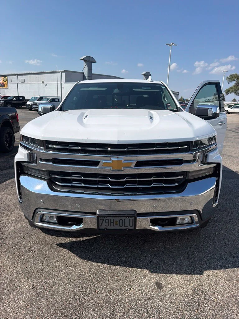 Used 2019 Chevrolet Silverado 1500 LTZ with VIN 3GCUYGEL3KG308218 for sale in Kansas City