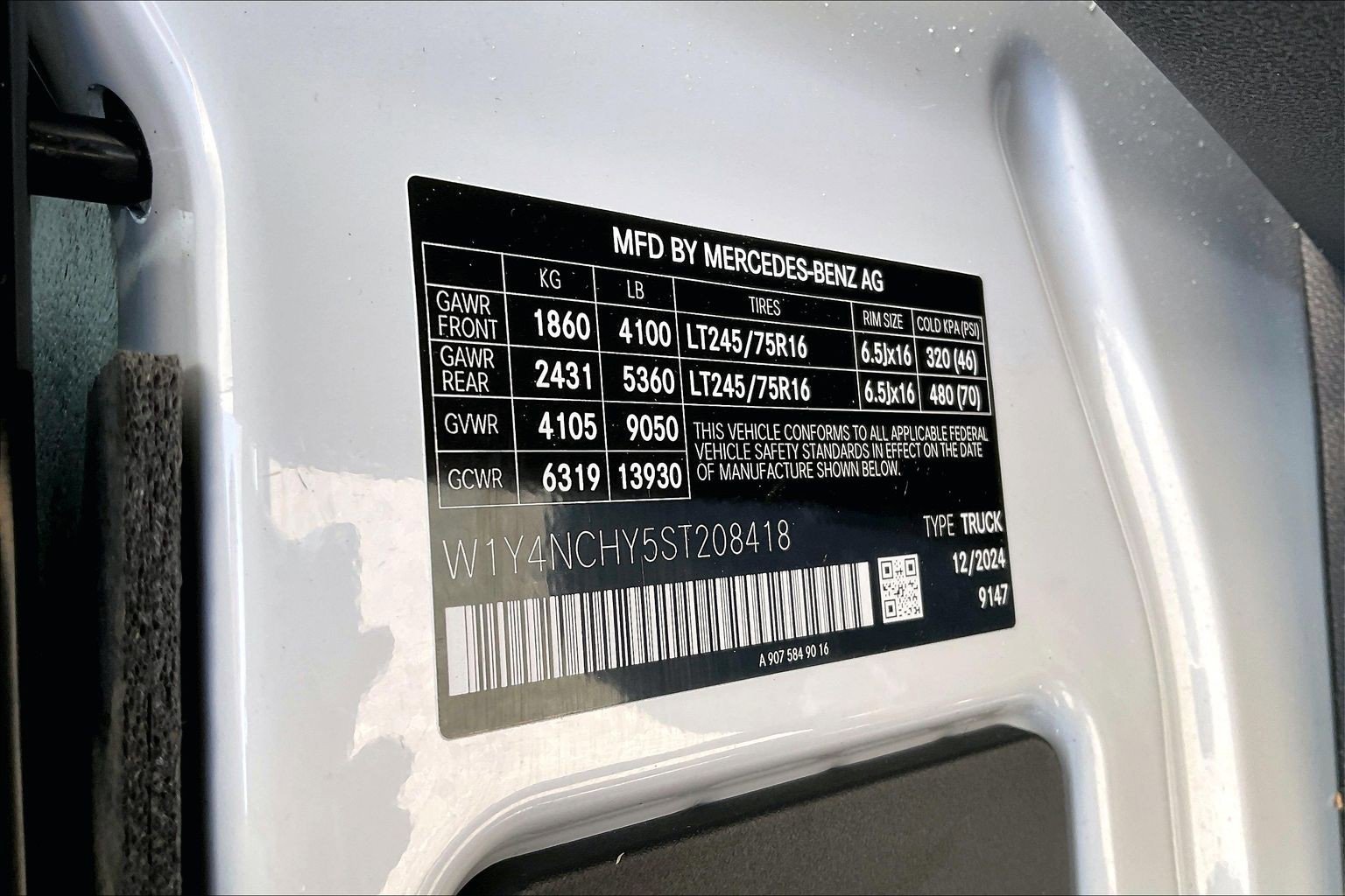 New 2025 Arctic White Mercedes-Benz Cargo 170 WB image 20
