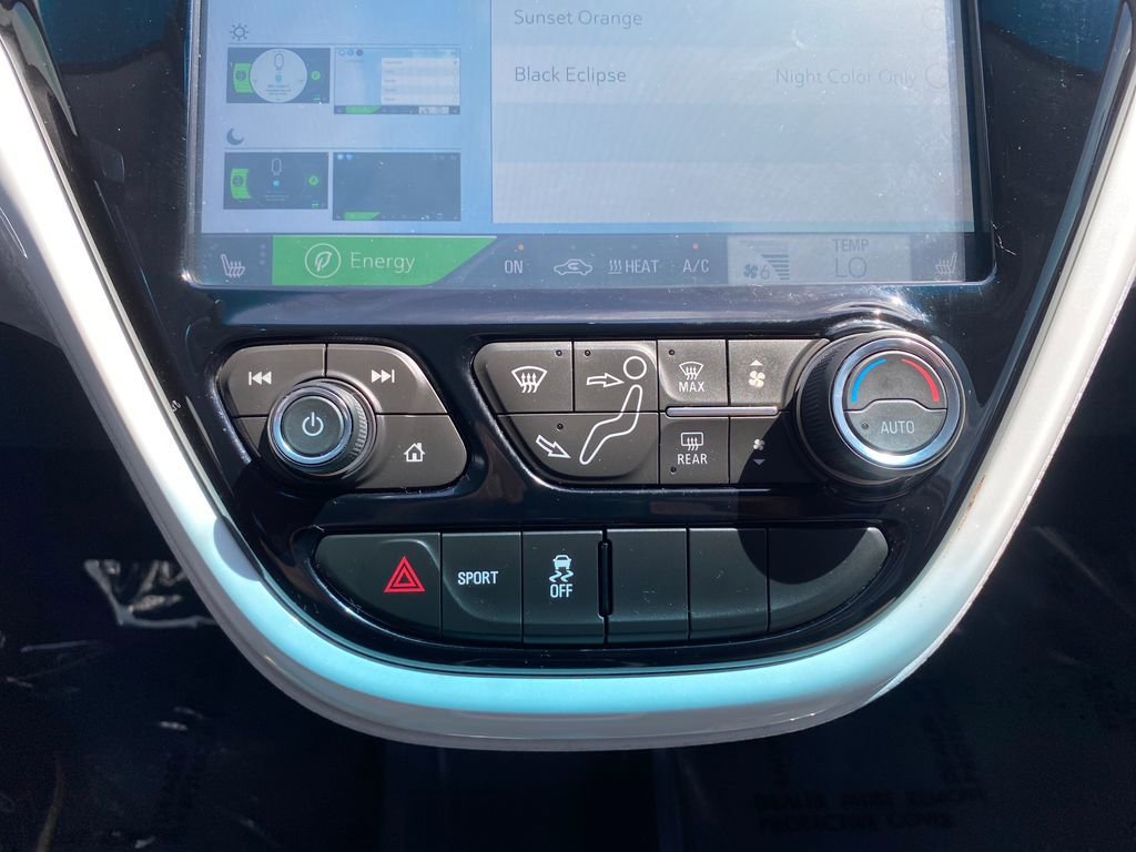 Used 2019 (Includes (TUS) Black grille.) Chevrolet LT image 17