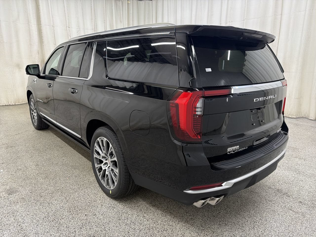 2027 GMC Yukon XL Denali - Photo 9