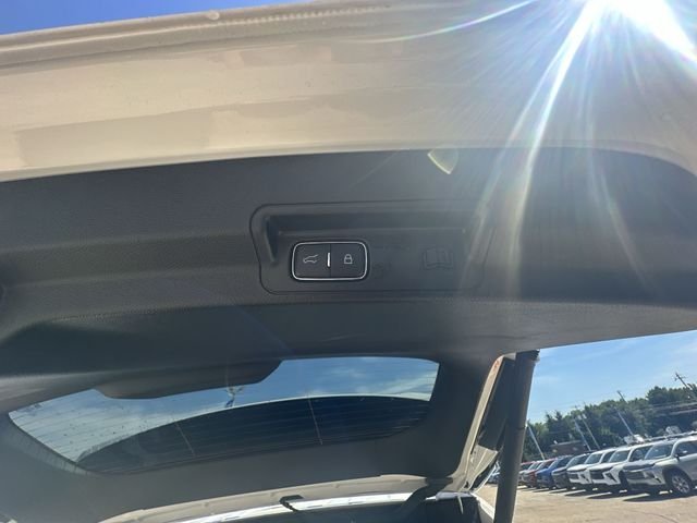 Used 2023 Star White Ford XLT image 43