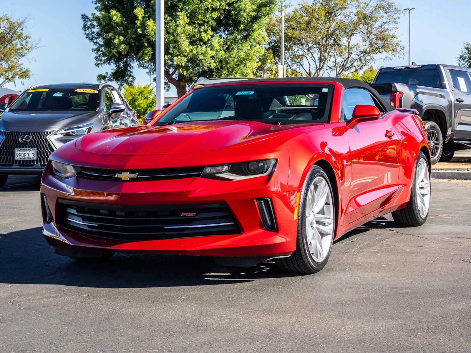 Used 2016 Red Chevrolet 2LT image 10