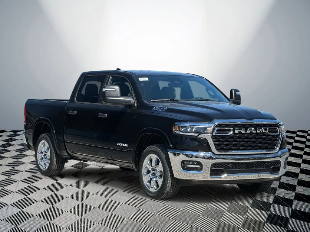 New 2025 Diamond Black Crystal Pearl-Coat Exterior Paint RAM Big Horn/Lone Star image 6