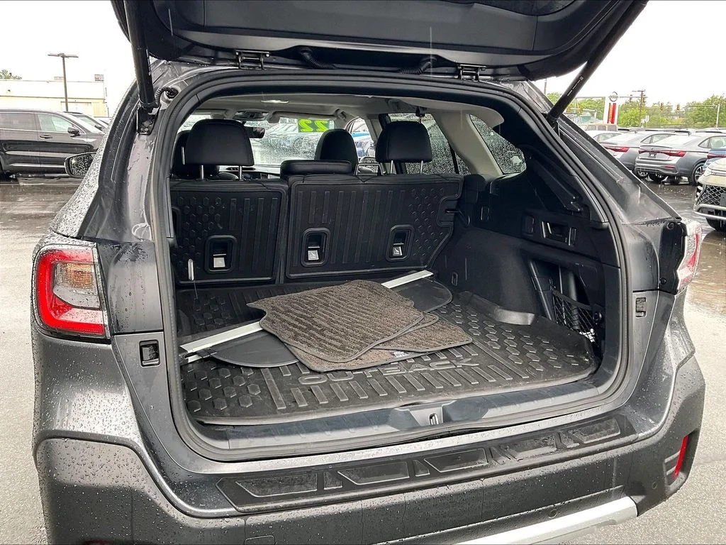 Used 2022 Magnetite Gray Metallic Subaru Limited image 33