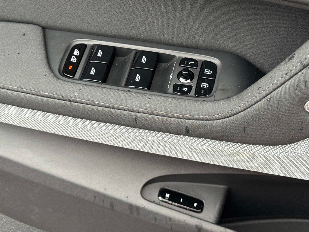 Used 2024 Jupiter Metallic Polestar Long Range Dual Motor image 29