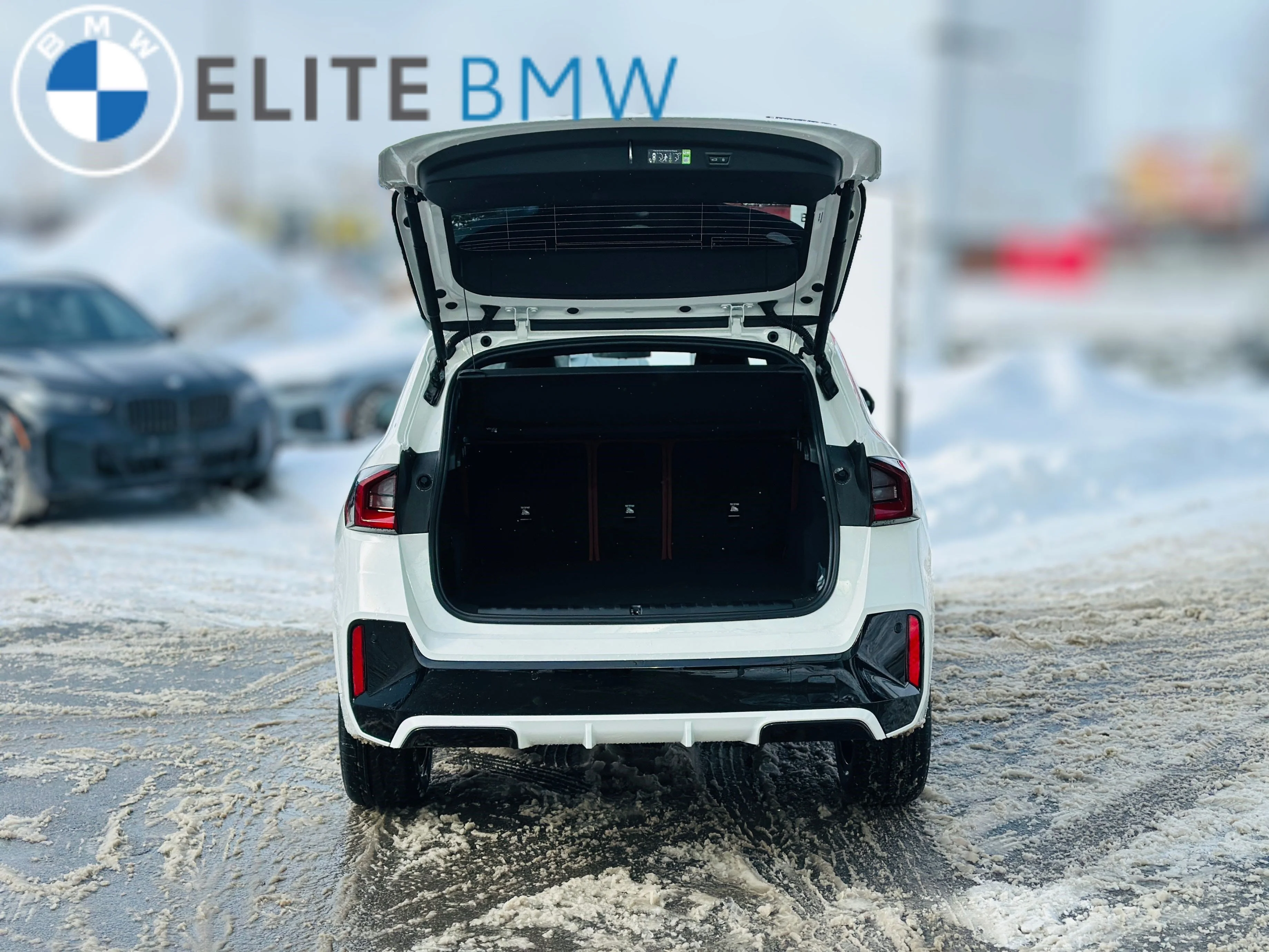 Used 2026 Alpine White Non-Metallic BMW xDrive28i image 32