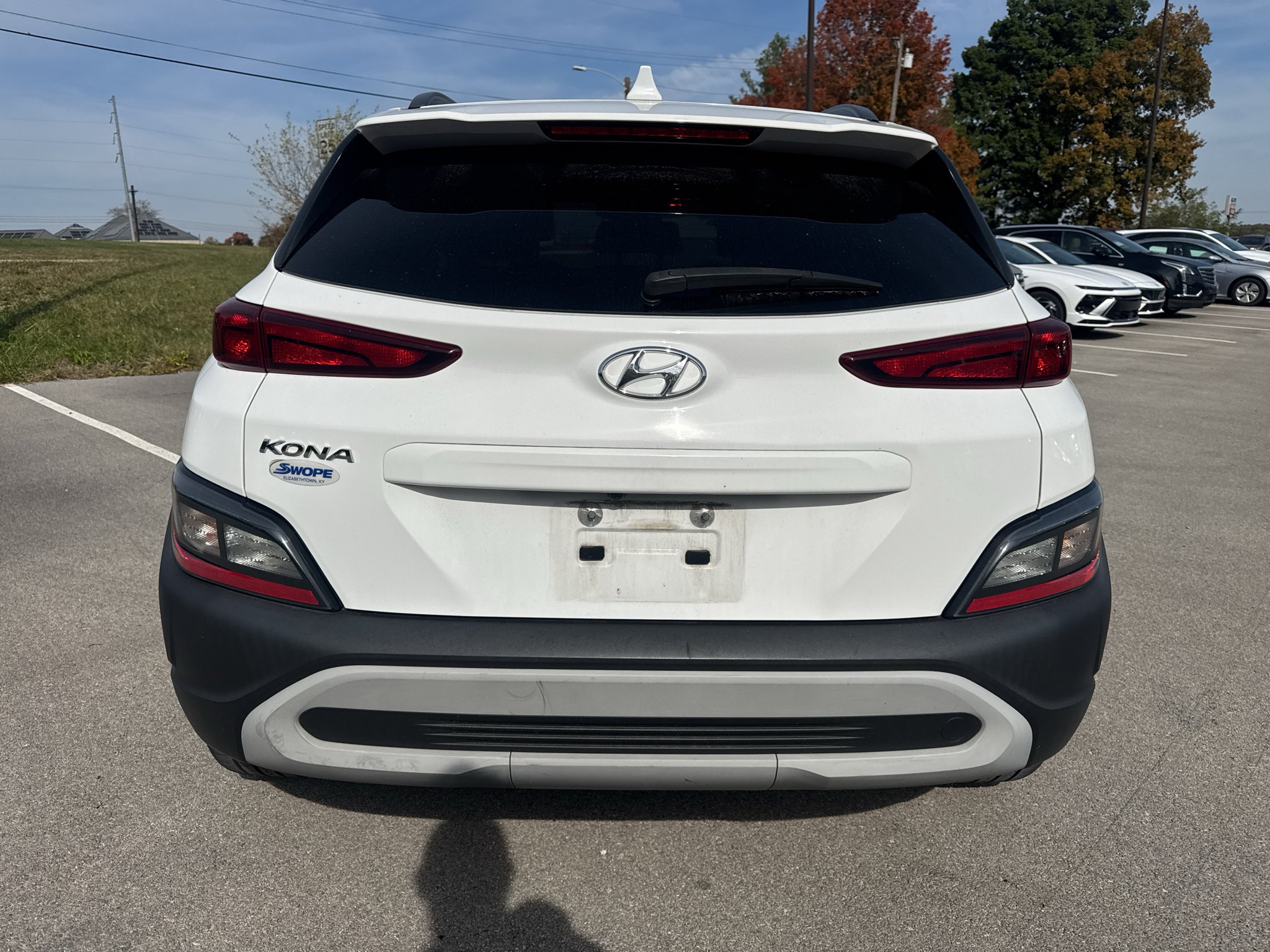 Used 2022 Lunar White Hyundai SEL image 4