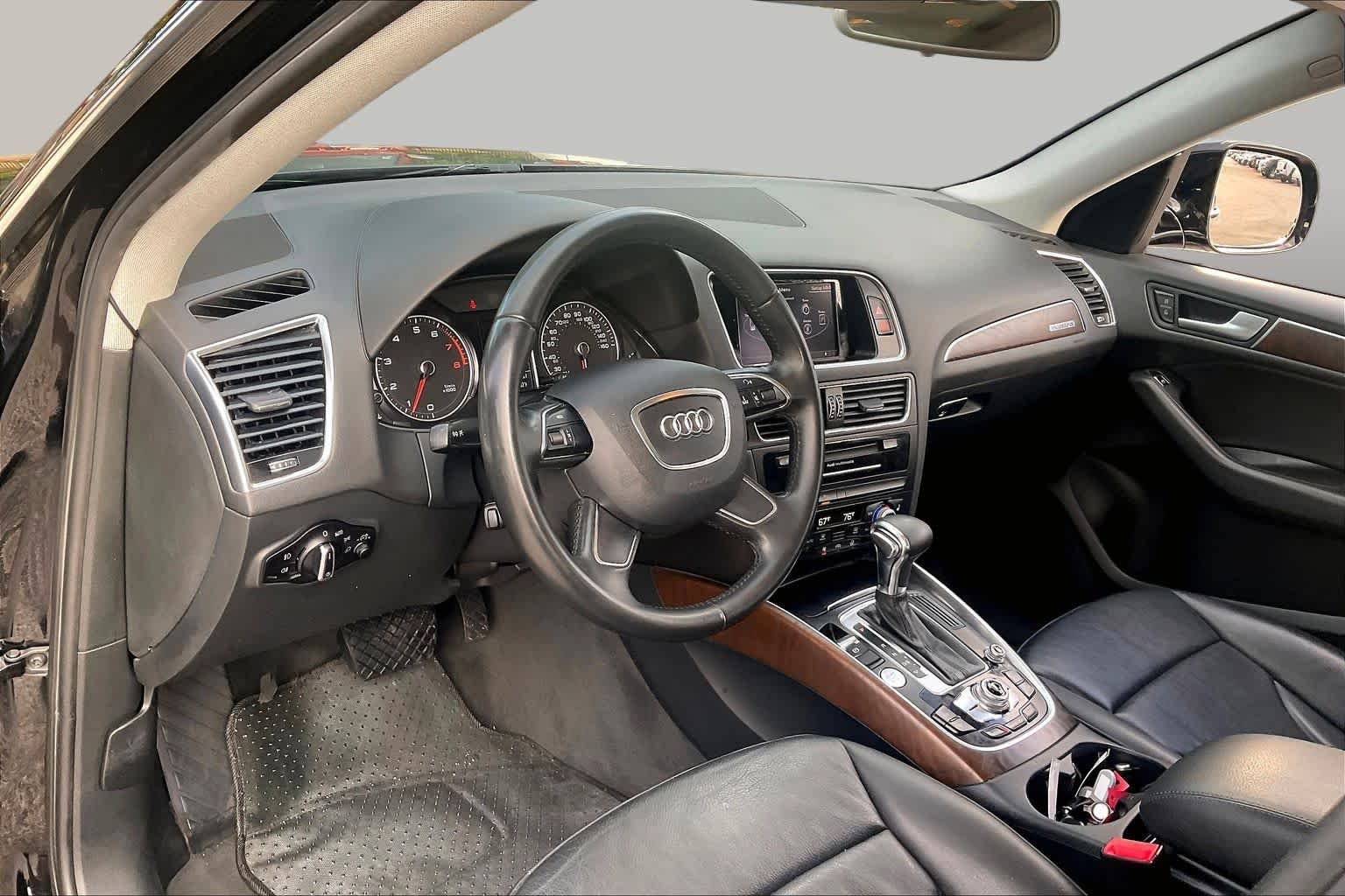 Used 2017 Brilliant Black Audi Premium image 18