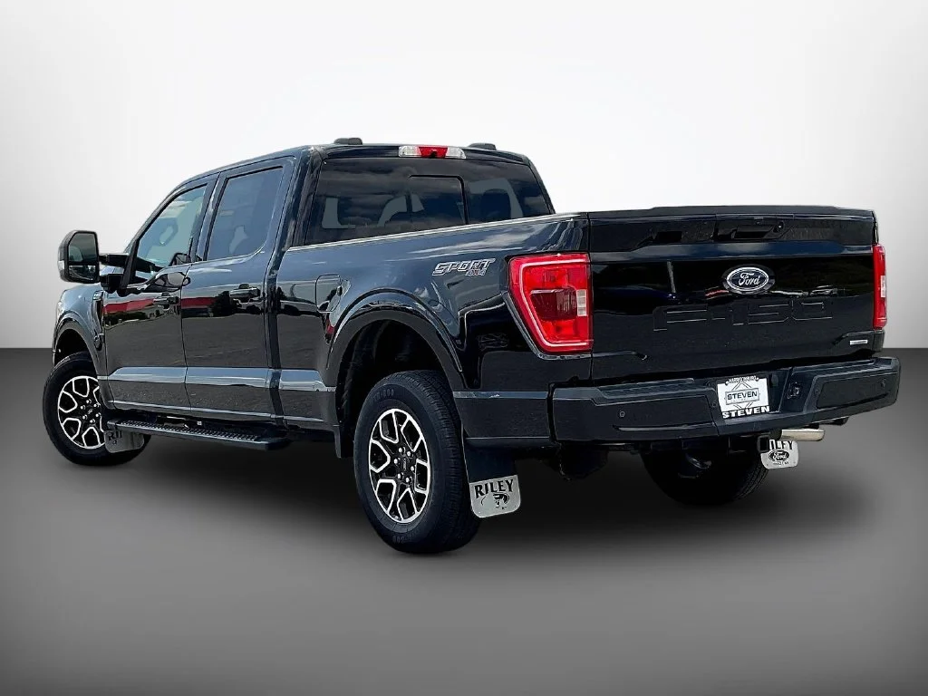 Used 2022 Black Ford XLT image 4