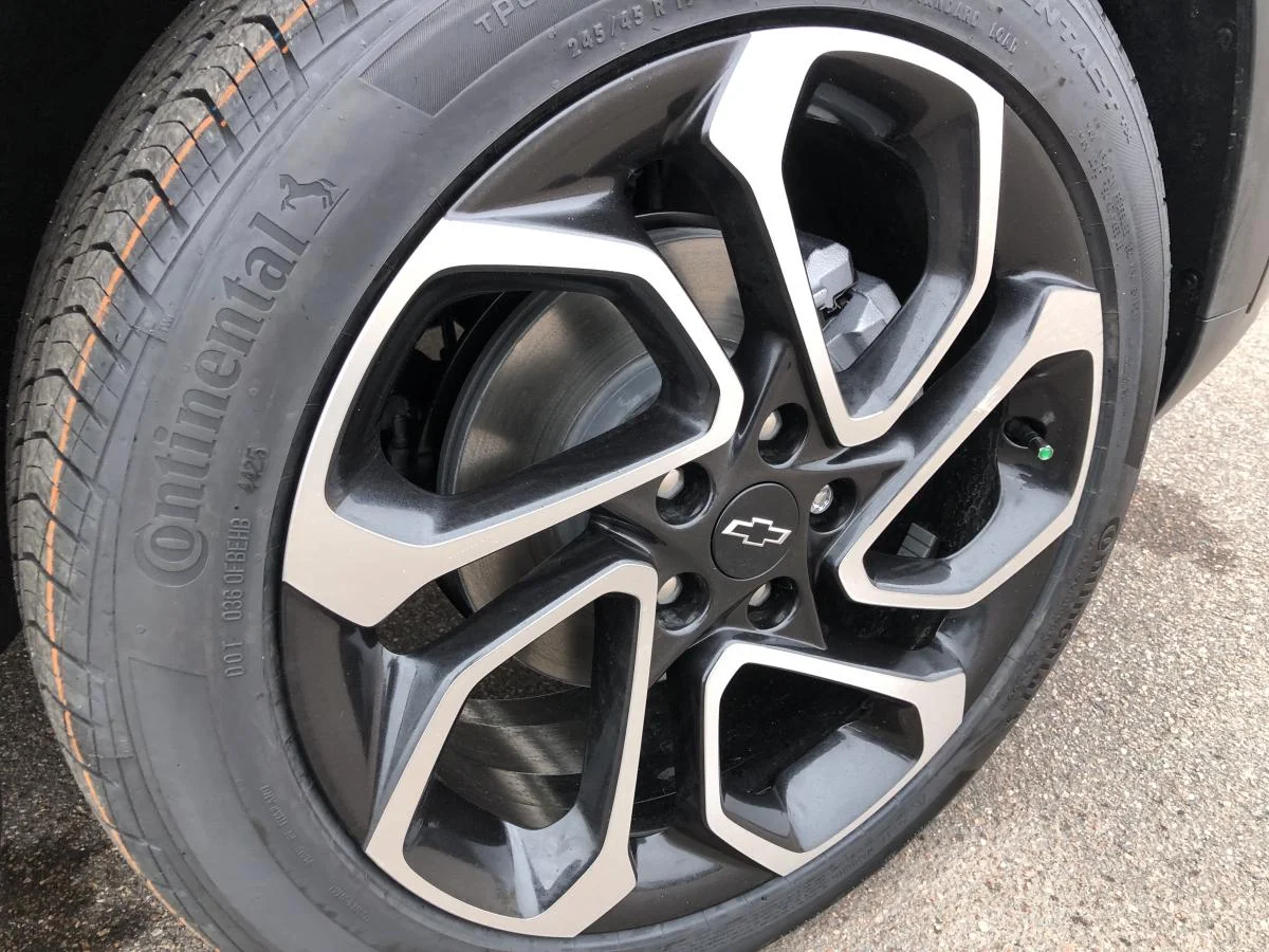 New 2026 Black Chevrolet Fwd 4dr 2rs image 9