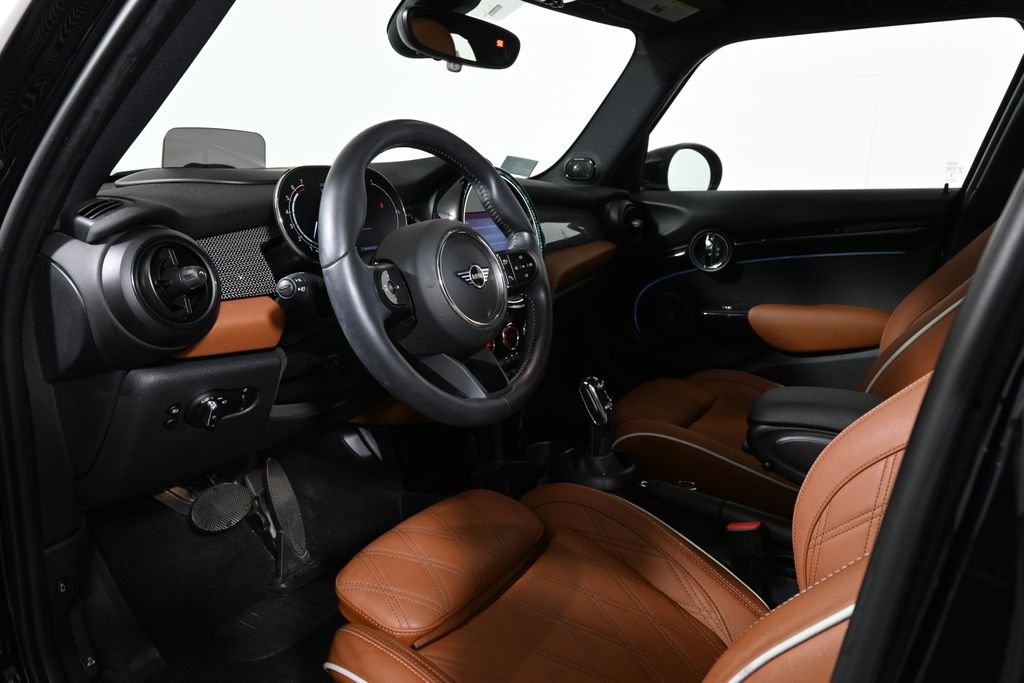 Certified Used 2024 Black MINI Iconic image 4