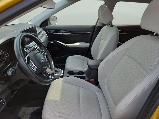 Used 2021 Yellow Kia SX image 33