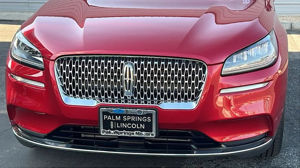 Certified Used 2022 Red Carpet Metallic Tinted Clearcoat Lincoln Reserve image 3