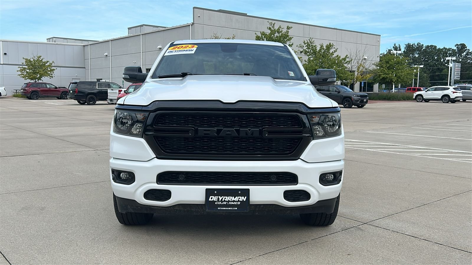 Used 2023 White Ram Big Horn/Lone Star image 9