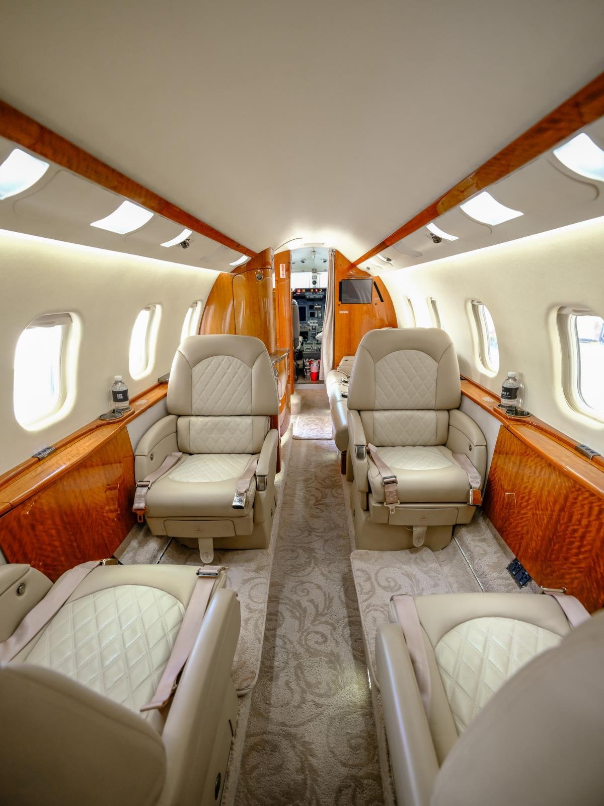Used 2009 White LEARJET XR image 20