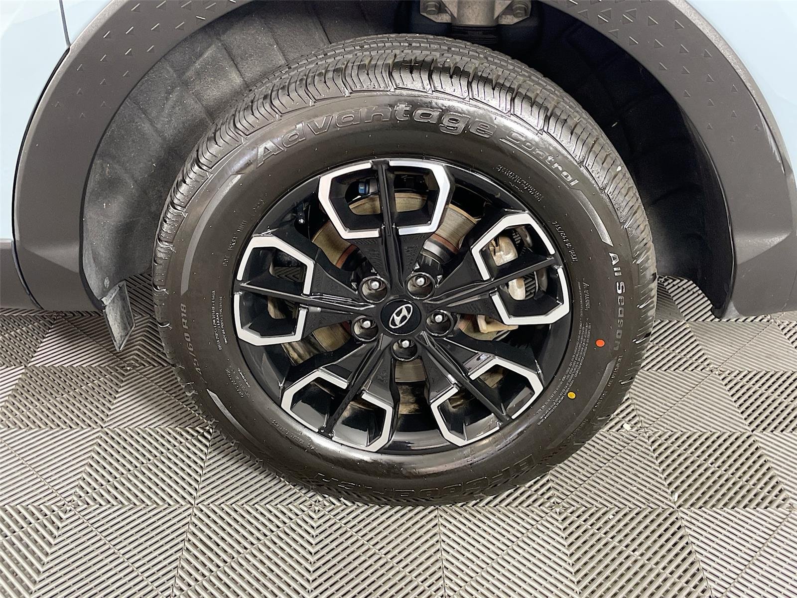 Used 2022 Blue Stone Hyundai SEL image 33