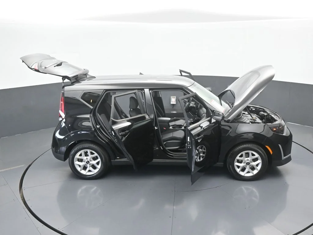 Used 2023 Fusion Black Kia S image 66