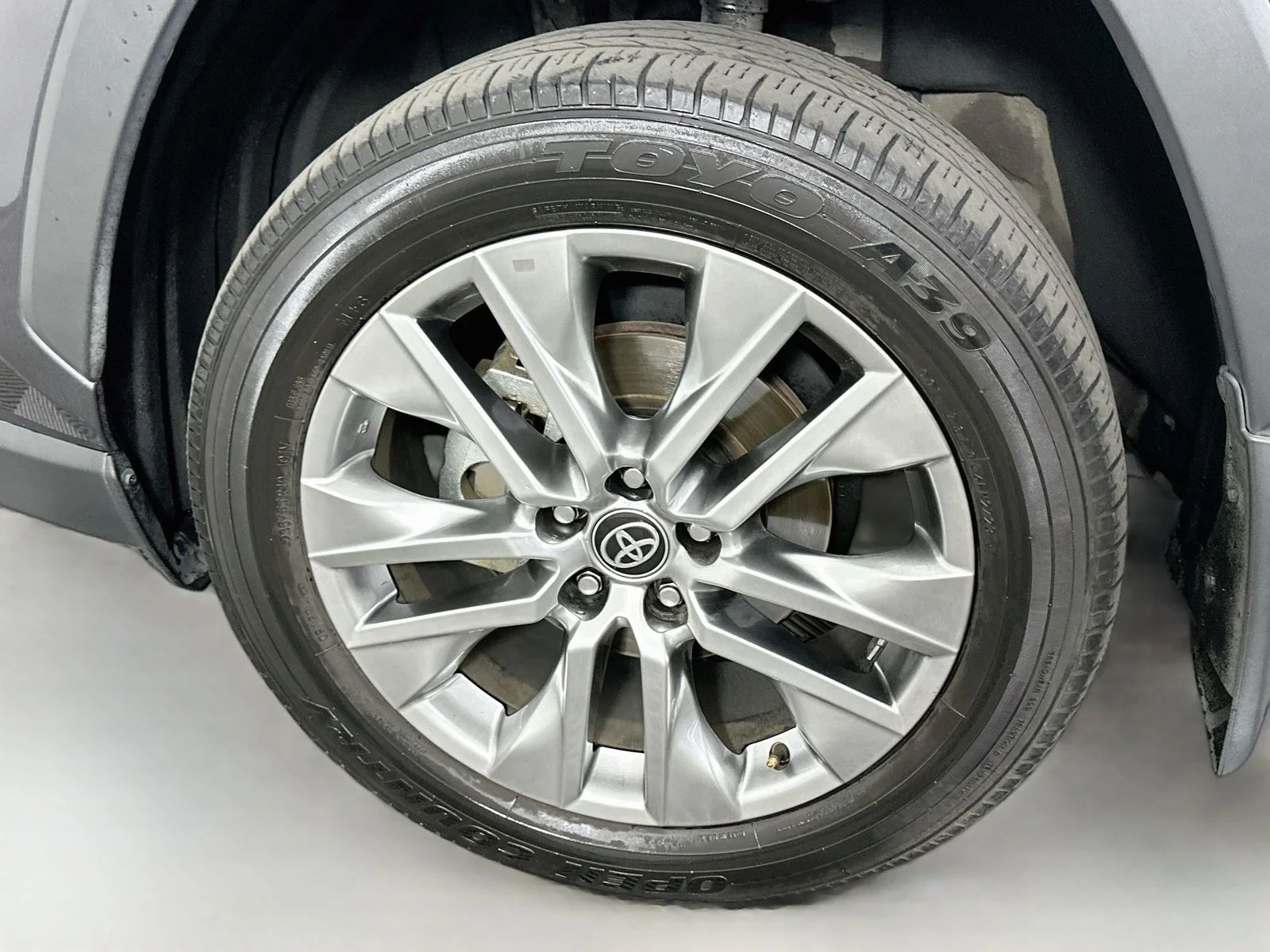 Used 2023 Gray Toyota XLE Premium image 33
