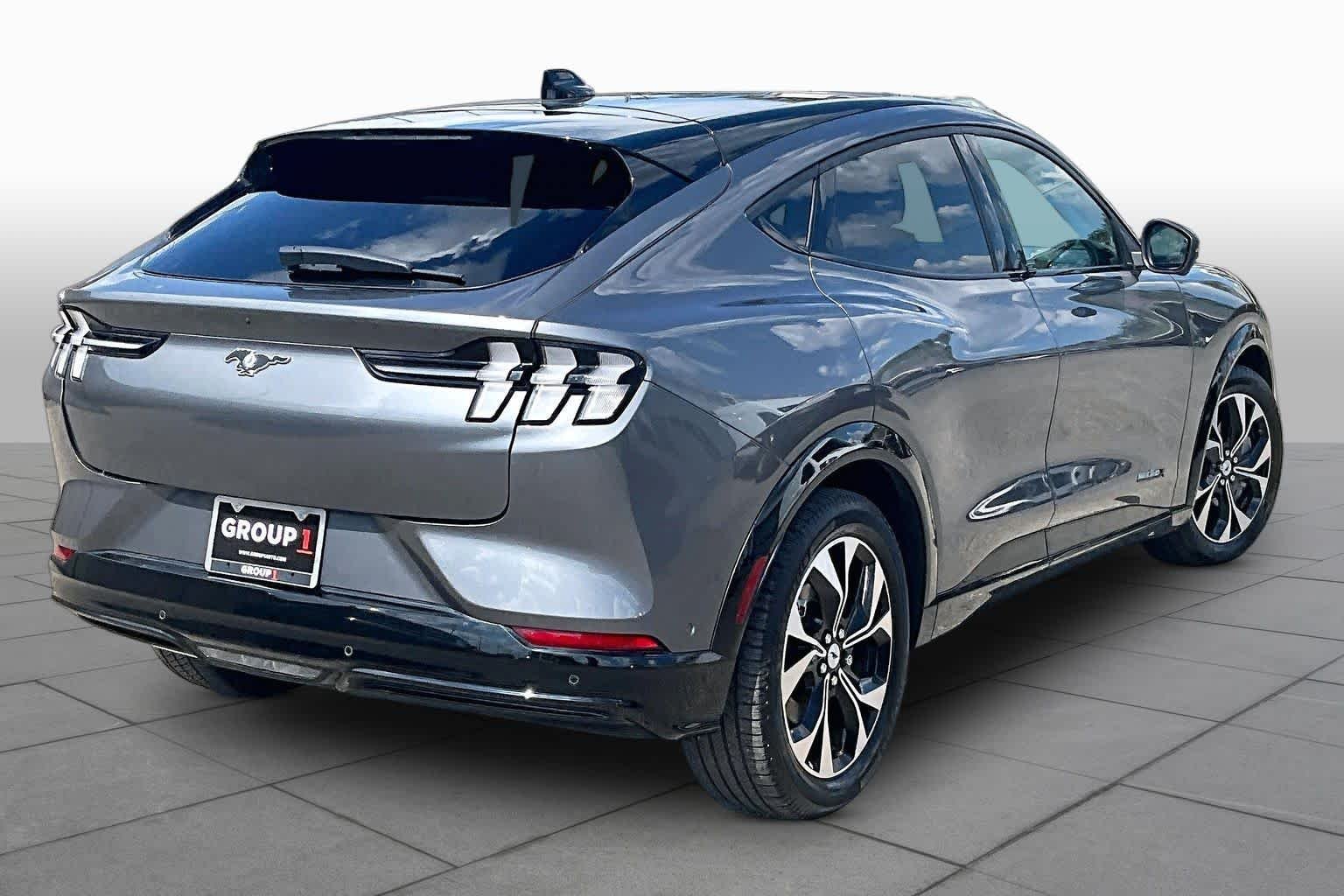 Used 2023 Carbonized Gray Metallic Ford Premium image 15