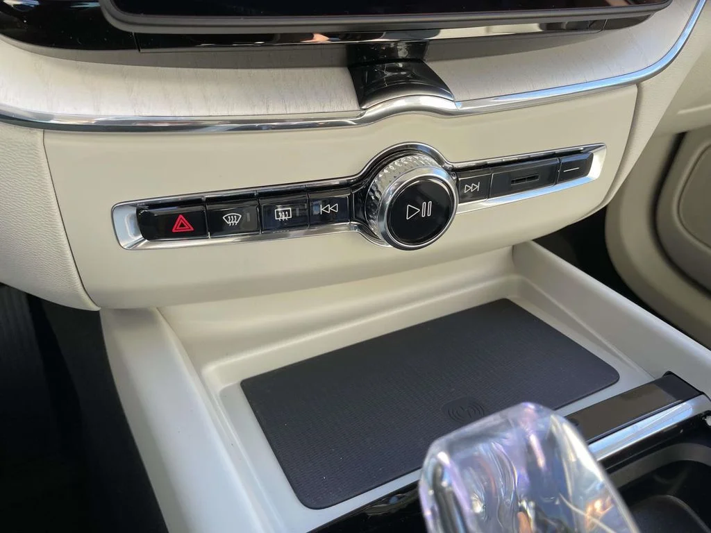 2026 Volvo XC60 Ultra - Photo 18