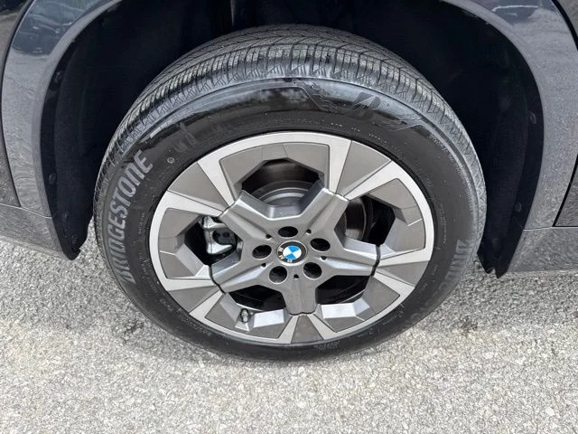 Used 2025 Black BMW xDrive28i image 11