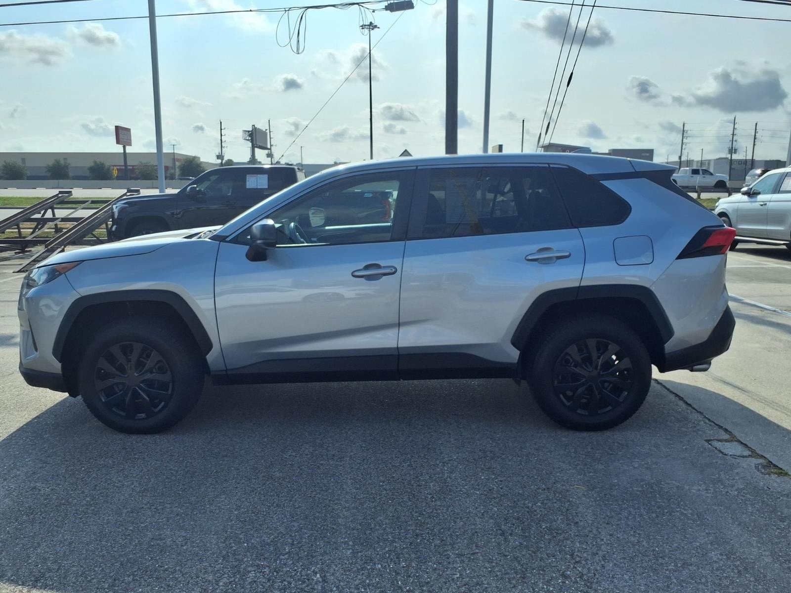 2022 Toyota RAV4 LE Silver at TX Auto Group