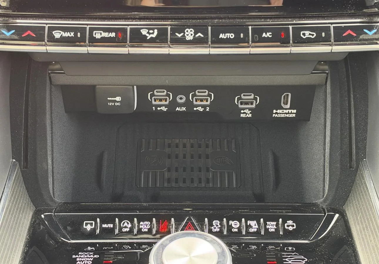 New 2026 Black Jeep Summit Obsidian image 29