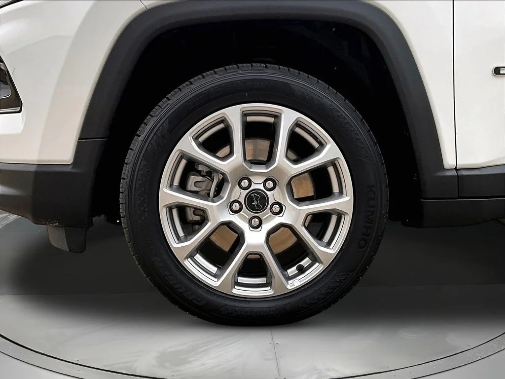 Used 2025 White Jeep Limited image 33