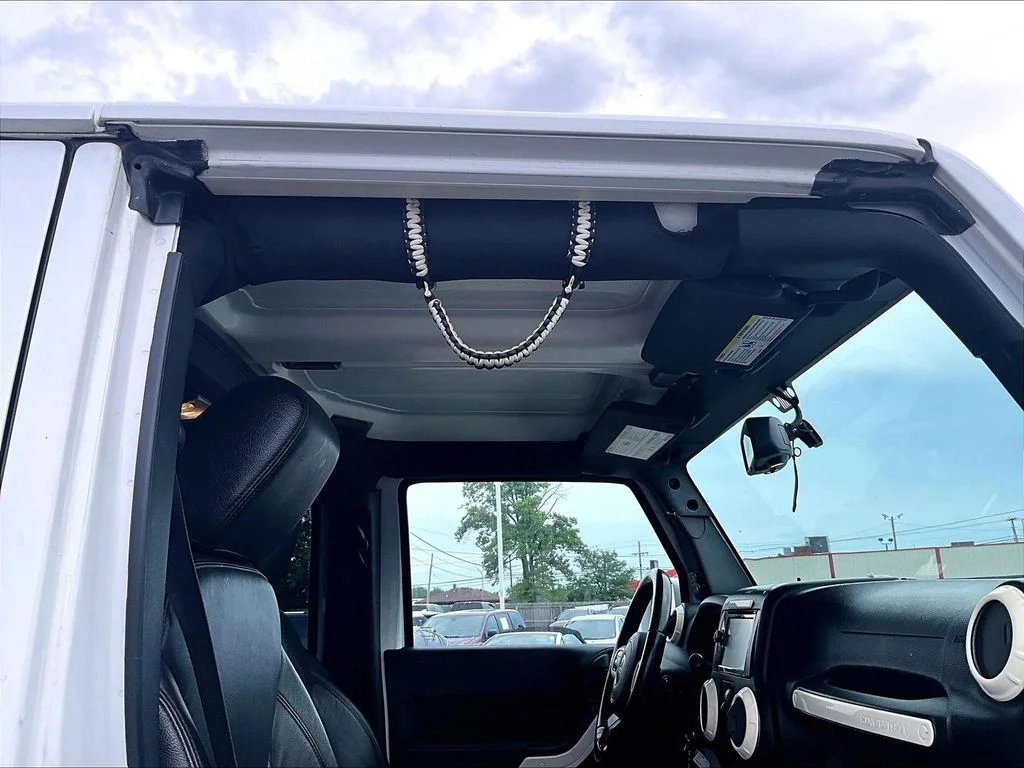 Used 2015 White Jeep Unlimited Sport image 22