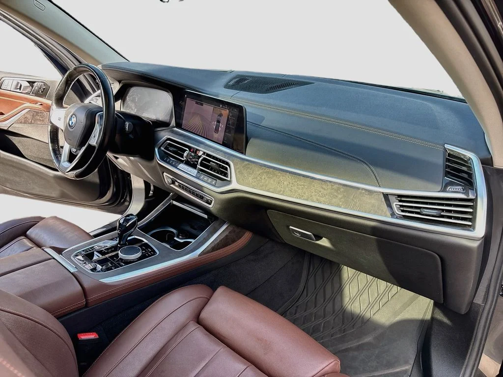 Used 2019 Dark Graphite BMW xDrive40i image 32